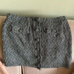 Wild Honey Knit/Tweed Style Black and White Mini Skirt w Buttons, Size Large